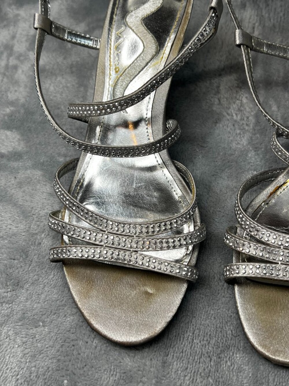 VINTAGE Y2K silver sandal 2000s heels rhinestones strappy summer formal 6M